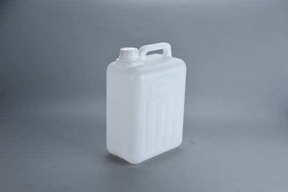 5L εκχυλίσματος χύτευσης πλαστικού Jerry Can Λευκό χρώμα και πάχος τοίχου 2 mm για αντοχή